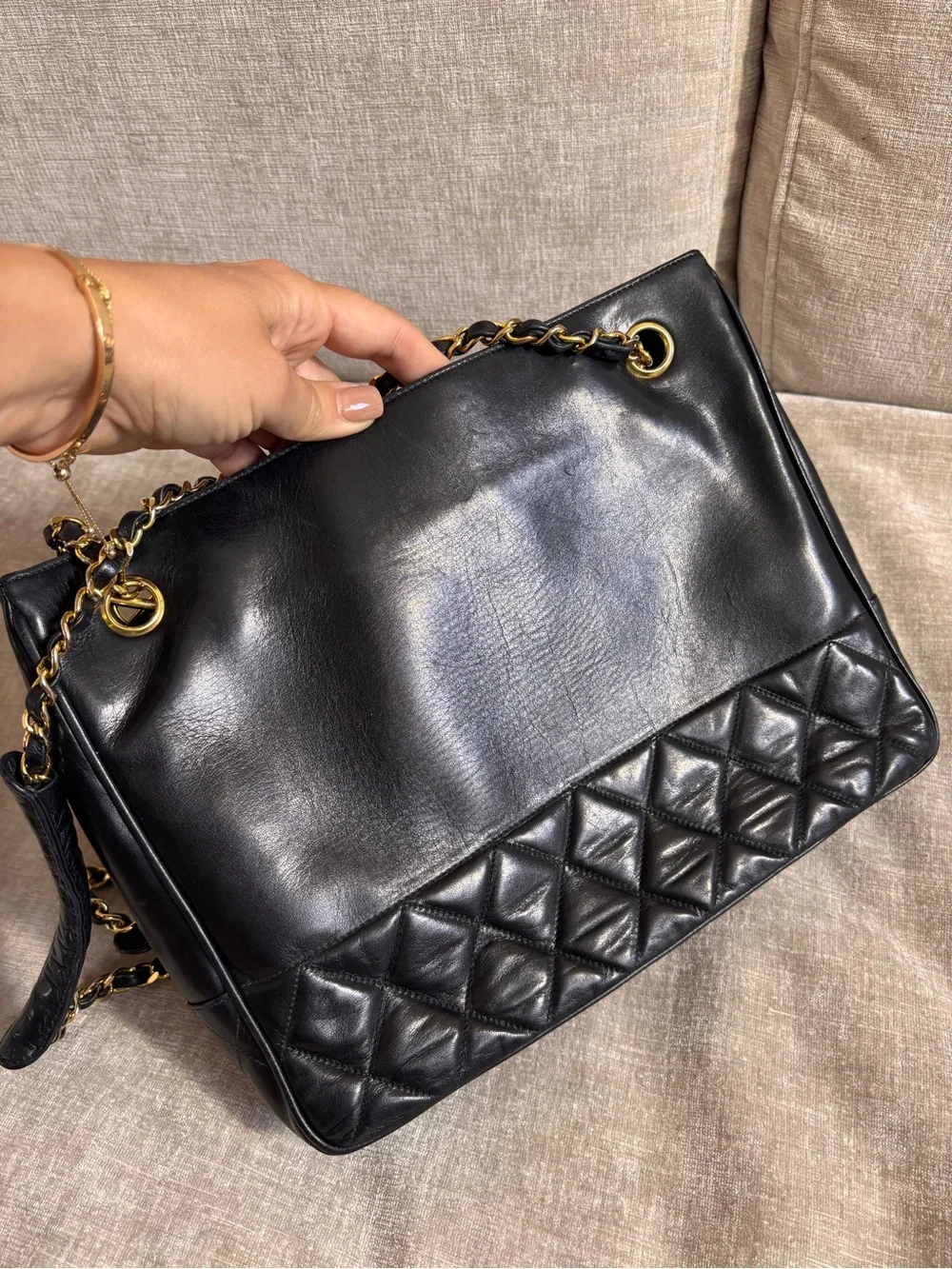 CHANEL perfect weekday